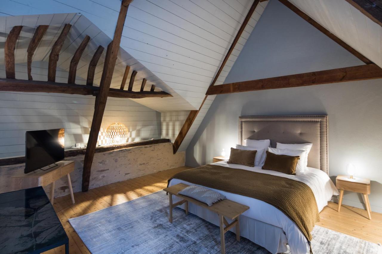 Manoir Du Vau D Arz Gites Et Chambres D Hotes Avec Piscine Malansac Bagian luar foto
