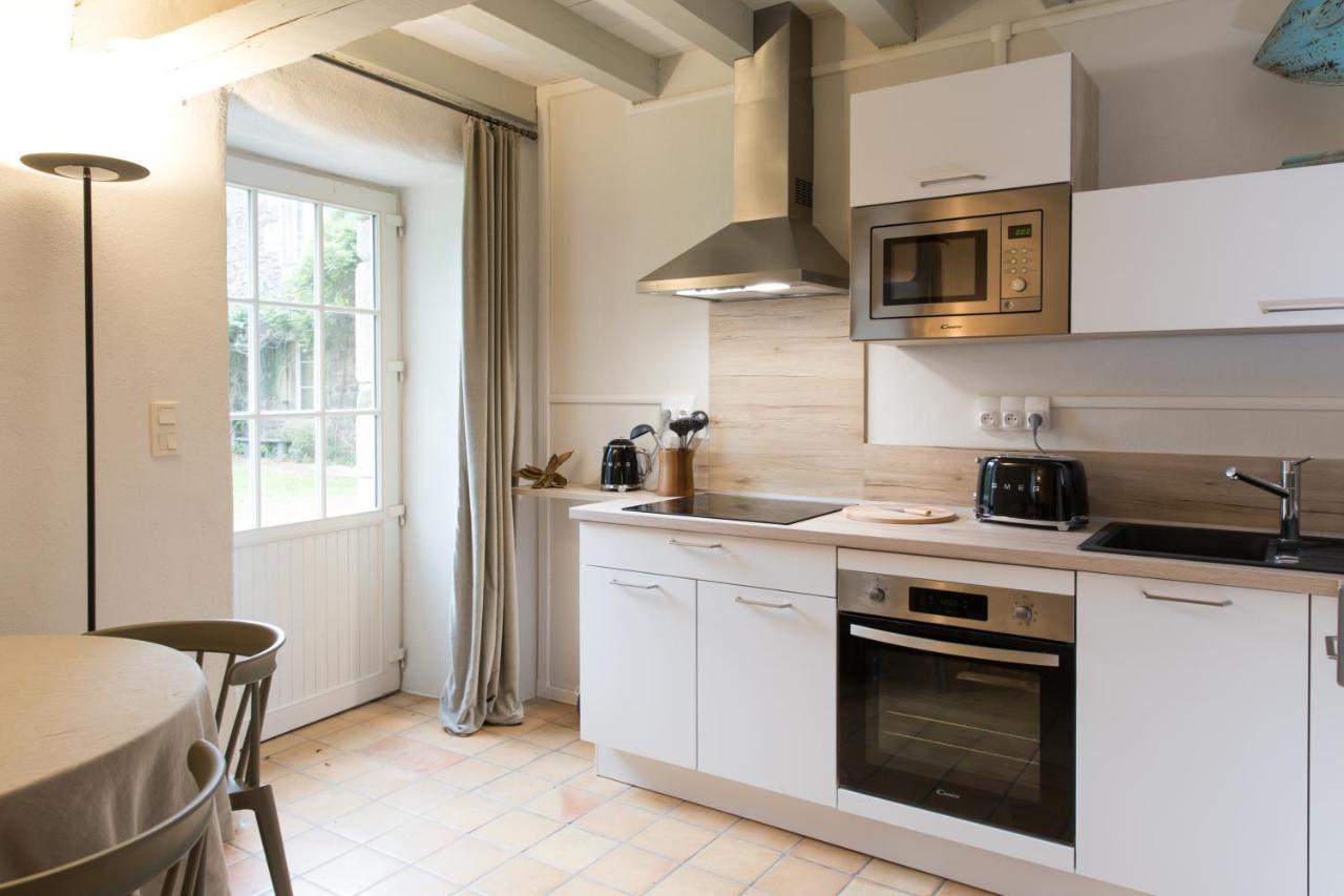 Manoir Du Vau D Arz Gites Et Chambres D Hotes Avec Piscine Malansac Bagian luar foto