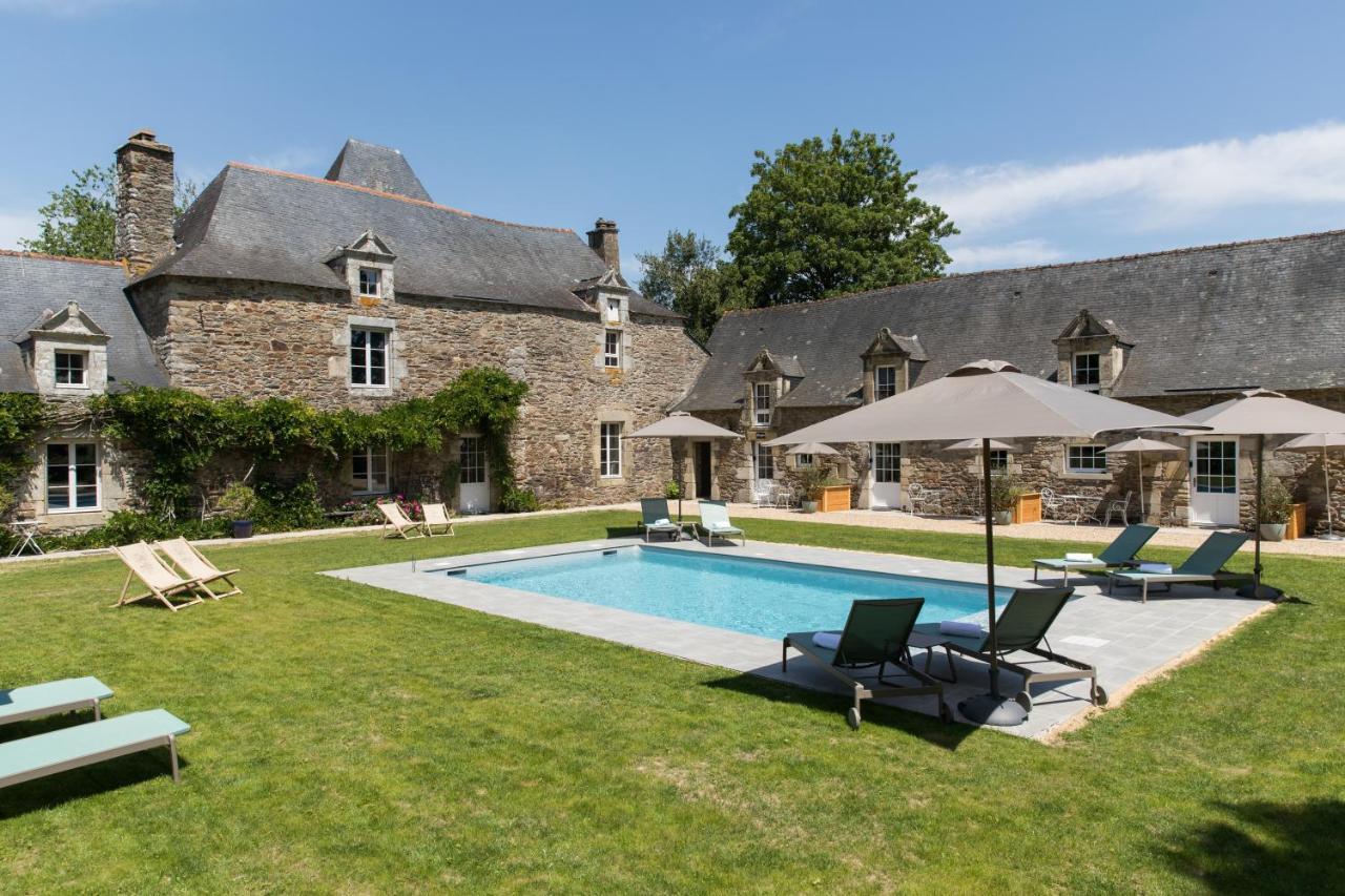 Manoir Du Vau D Arz Gites Et Chambres D Hotes Avec Piscine Malansac Bagian luar foto